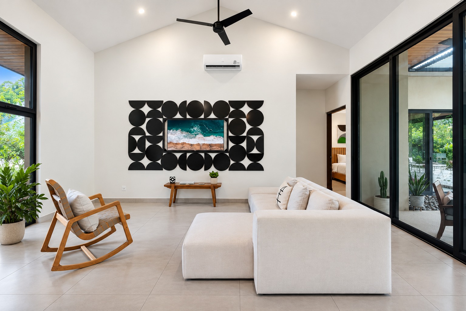 Sala con obra original hecha a la medida