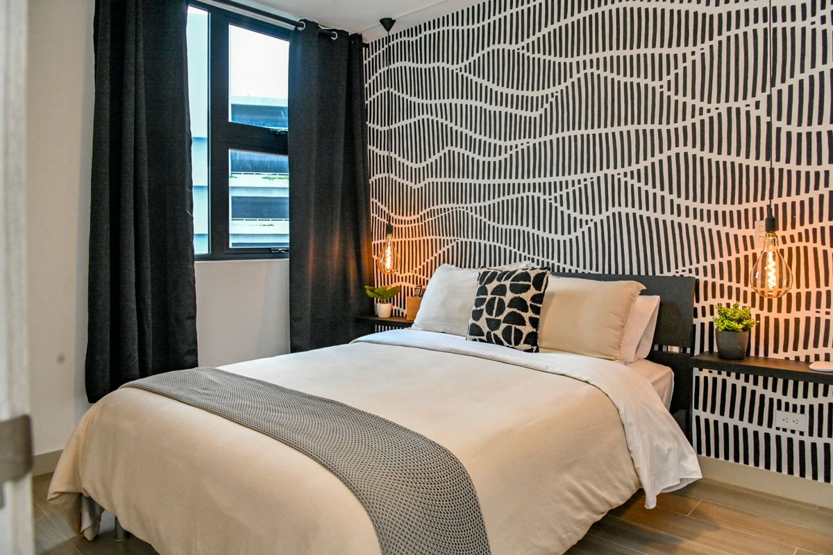 Monochrome Condo · Núcleo Sabana 4